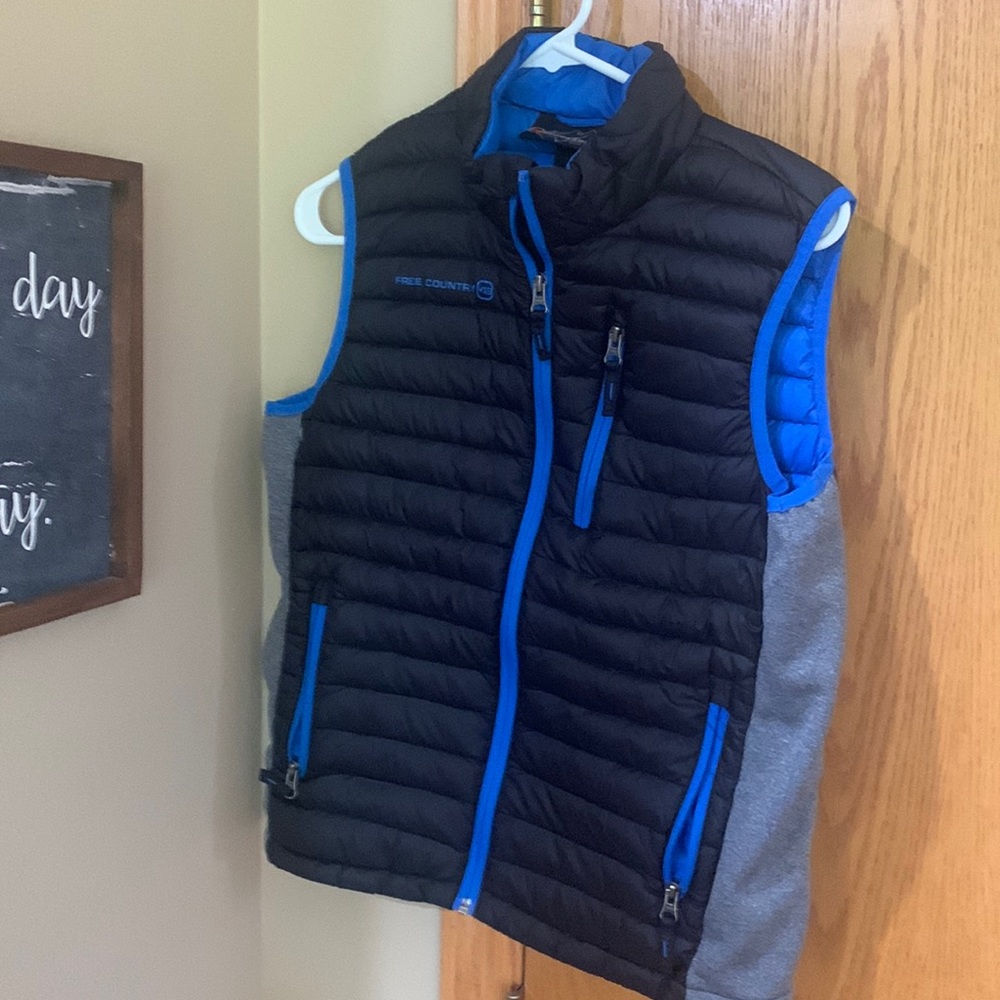 Free country L boys vest